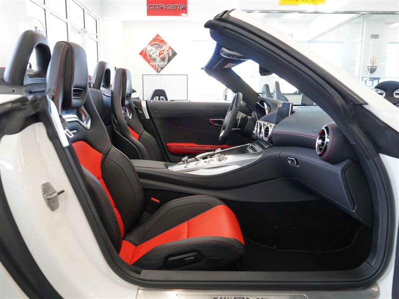 2019 Mercedes-Benz AMG GT - Photo 30 - Bonita Springs, FL 34134