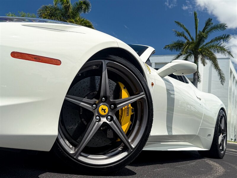 2015 Ferrari 458 Spider - Photo 11 - Bonita Springs, FL 34134