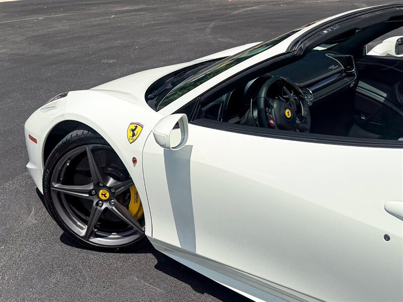 2015 Ferrari 458 Spider - Photo 49 - Bonita Springs, FL 34134
