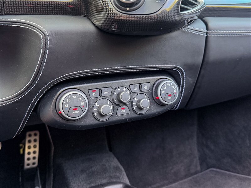 2015 Ferrari 458 Spider - Photo 16 - Bonita Springs, FL 34134
