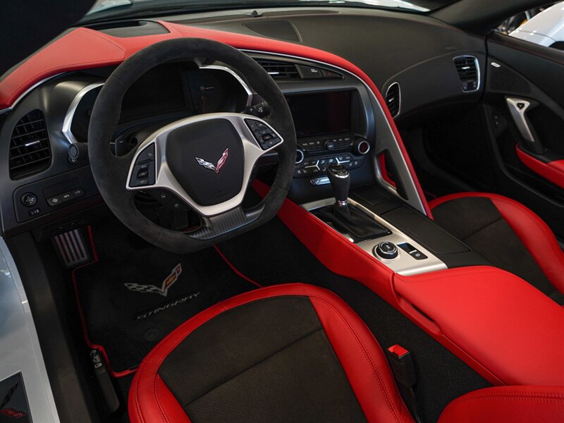 2019 Chevrolet Corvette Stingray   - Photo 2 - Bonita Springs, FL 34134