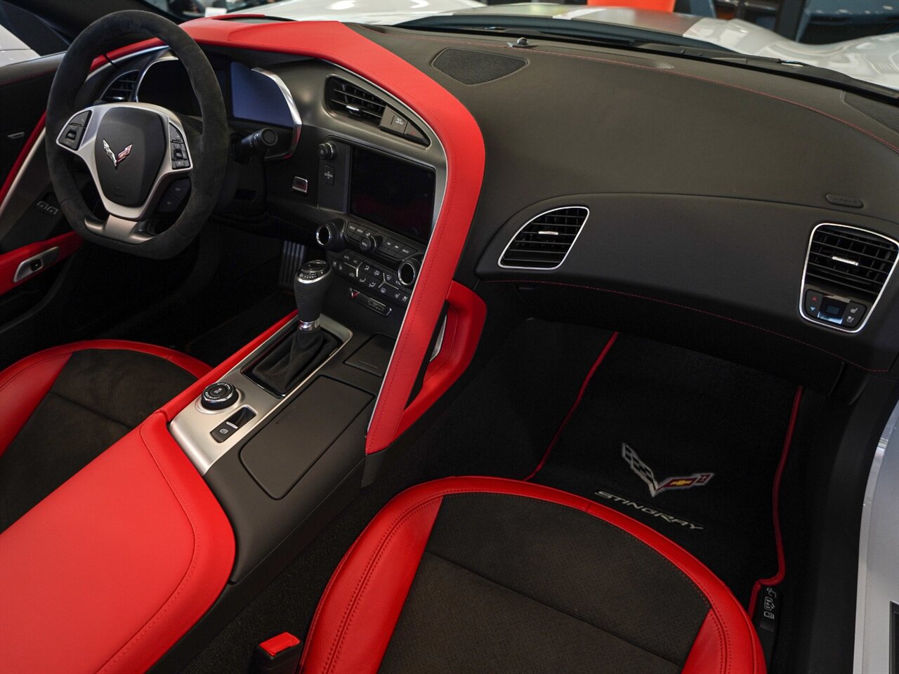 2019 Chevrolet Corvette Stingray   - Photo 49 - Bonita Springs, FL 34134