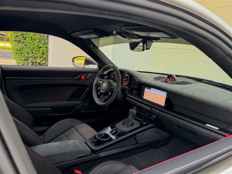 2025 Porsche 911 GT3 RS   - Photo 28 - Bonita Springs, FL 34134
