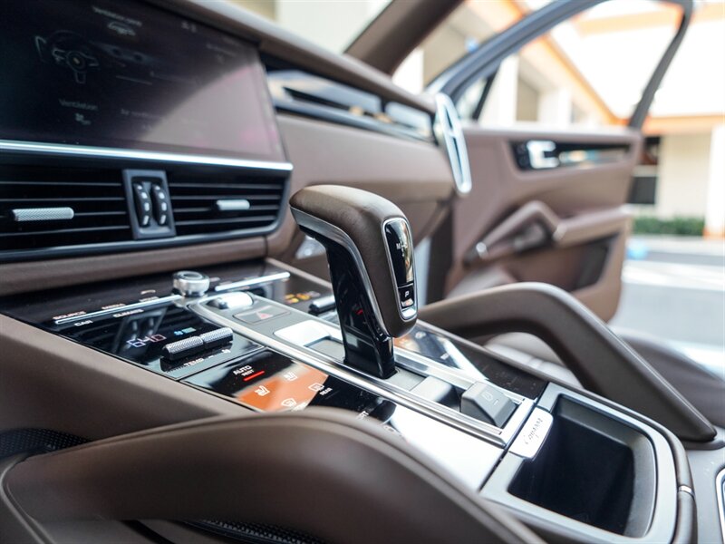 2019 Porsche Cayenne S   - Photo 13 - Bonita Springs, FL 34134