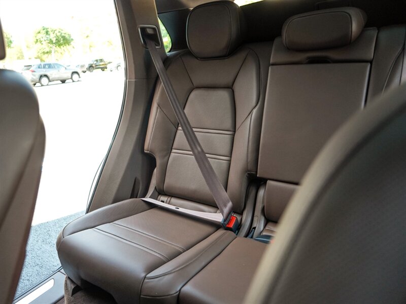 2019 Porsche Cayenne S   - Photo 19 - Bonita Springs, FL 34134