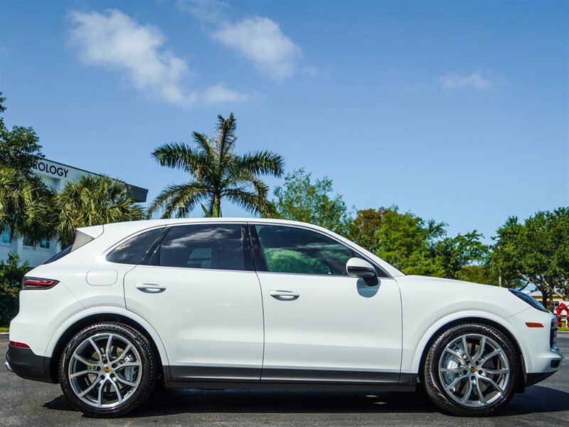 2019 Porsche Cayenne S   - Photo 40 - Bonita Springs, FL 34134