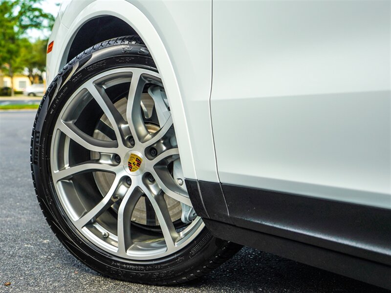 2019 Porsche Cayenne S   - Photo 38 - Bonita Springs, FL 34134