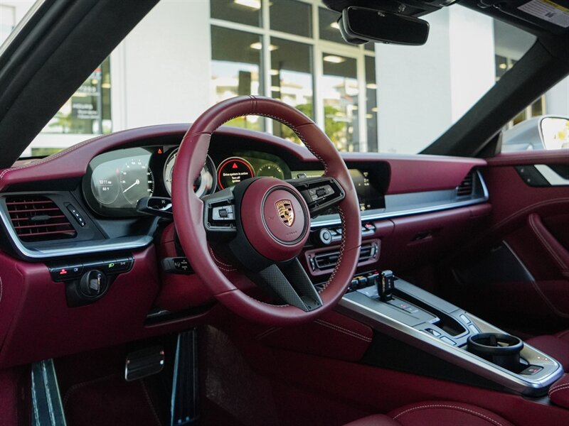 2022 Porsche 911 Turbo S   - Photo 12 - Bonita Springs, FL 34134