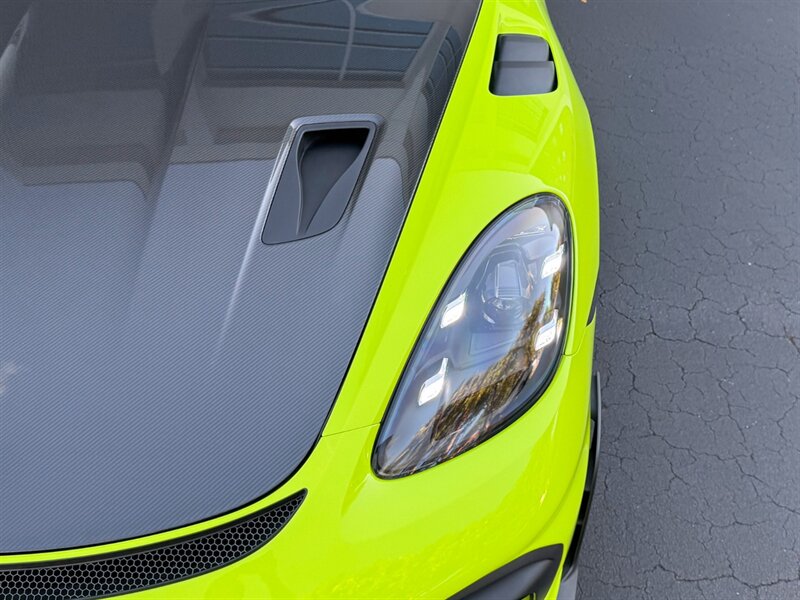 2023 Porsche Cayman GT4 RS photo 3