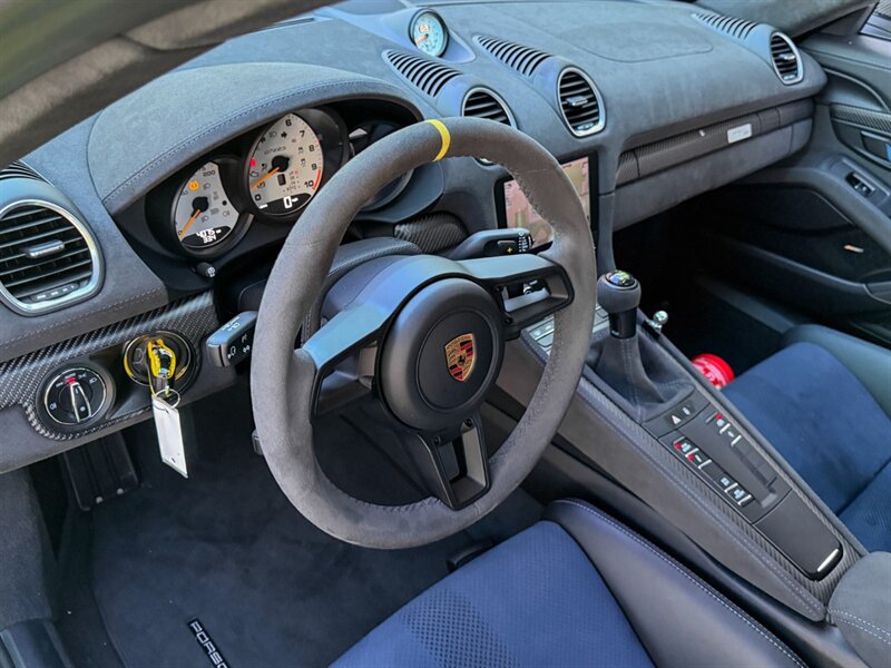 2023 Porsche 718 Cayman GT4 RS - Photo 31 - Bonita Springs, FL 34134