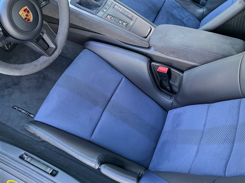 2023 Porsche 718 Cayman GT4 RS - Photo 25 - Bonita Springs, FL 34134