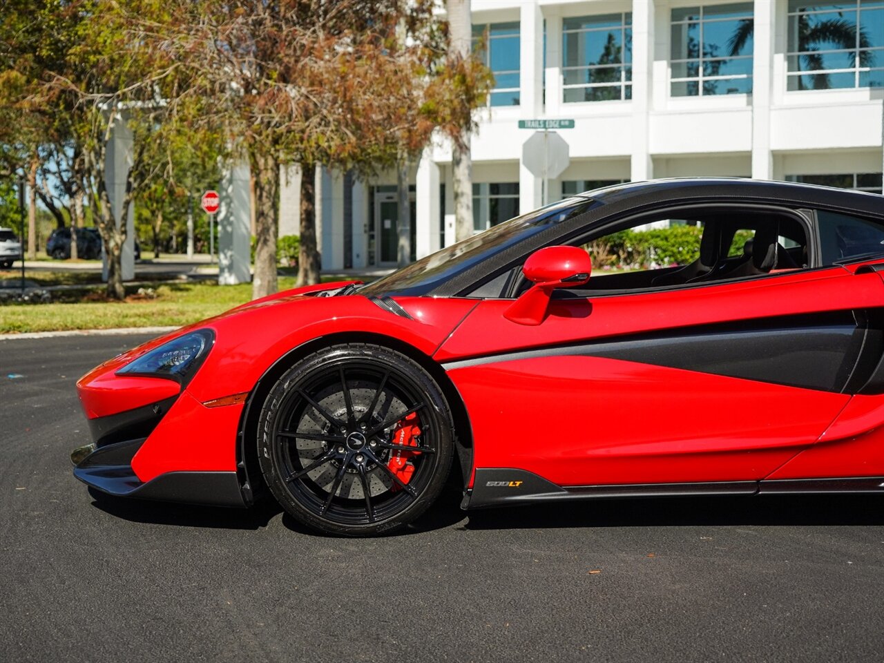 2019 McLaren 600LT   - Photo 36 - Bonita Springs, FL 34134