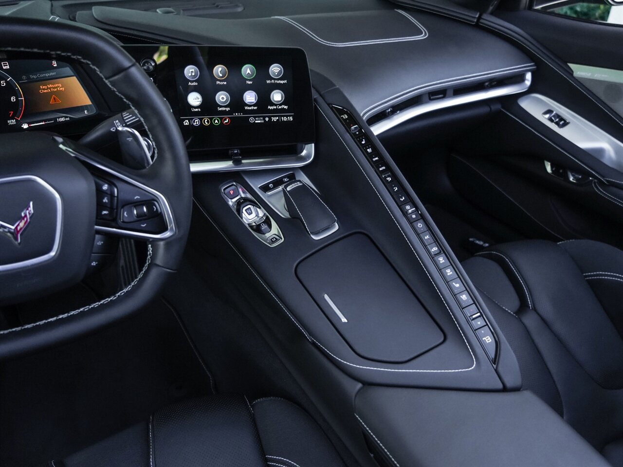 2021 Chevrolet Corvette Stingray   - Photo 15 - Bonita Springs, FL 34134