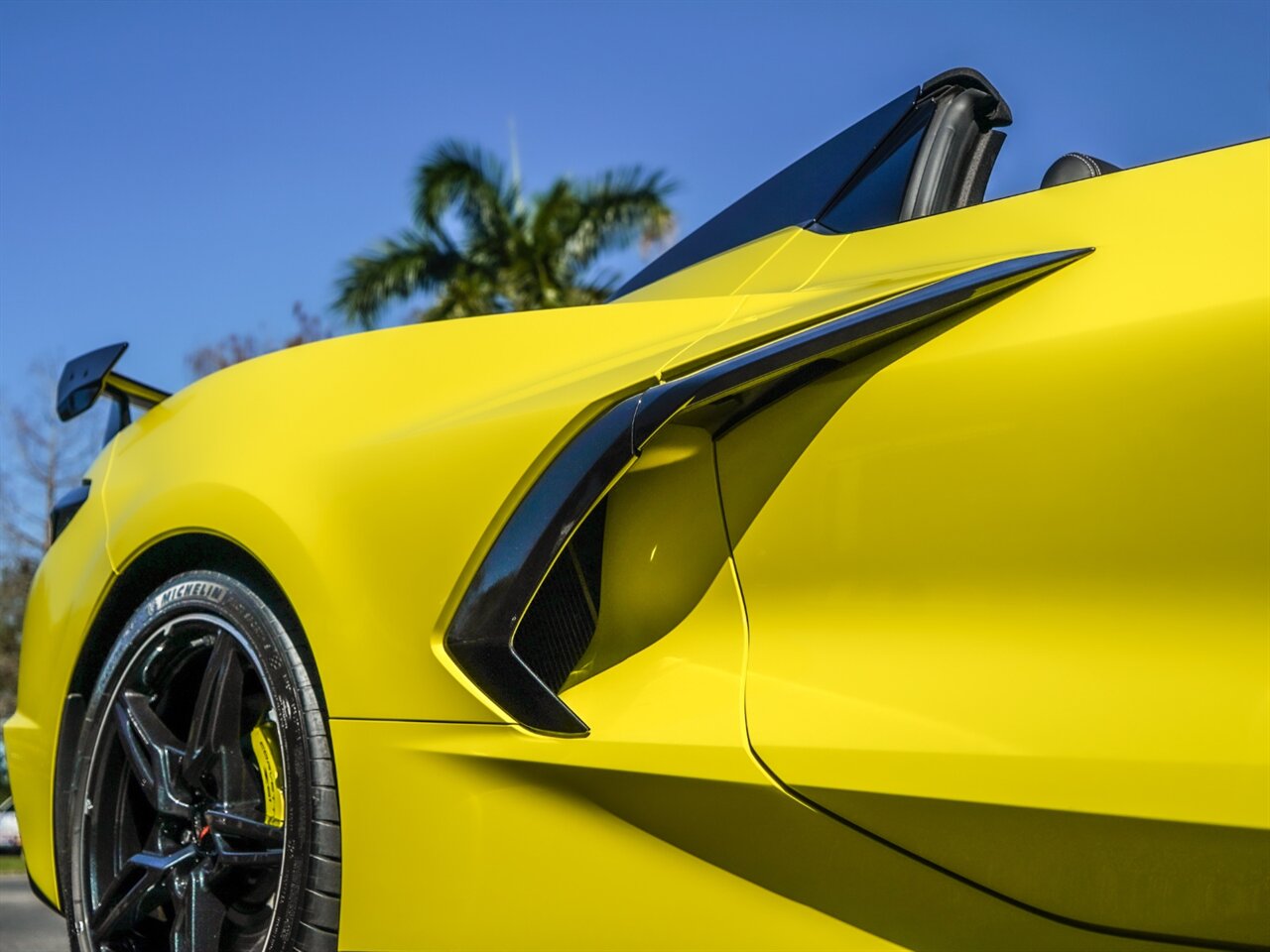 2021 Chevrolet Corvette Stingray   - Photo 8 - Bonita Springs, FL 34134