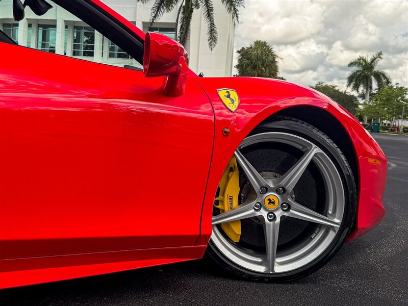 2013 Ferrari 458 Spider - Photo 48 - Bonita Springs, FL 34134