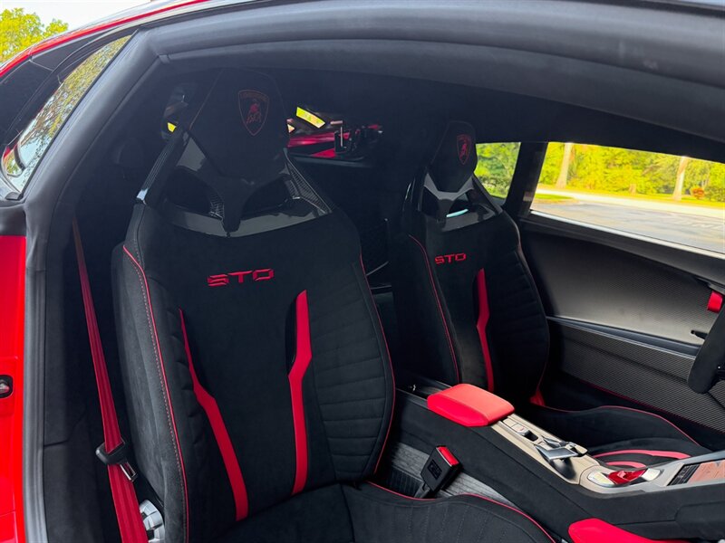 2023 Lamborghini Huracan STO - Photo 30 - Bonita Springs, FL 34134