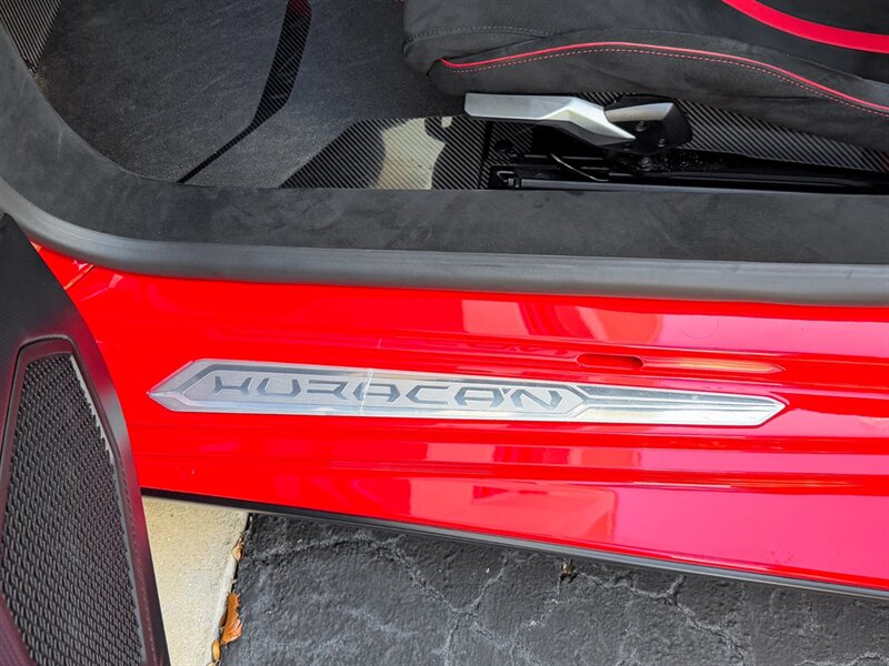2023 Lamborghini Huracan STO - Photo 24 - Bonita Springs, FL 34134
