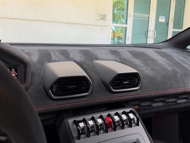 2023 Lamborghini Huracan STO - Photo 14 - Bonita Springs, FL 34134