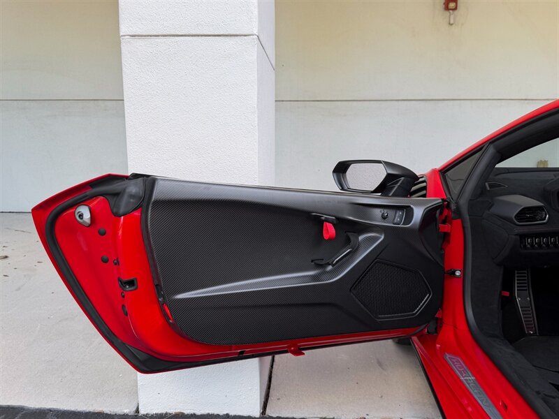 2023 Lamborghini Huracan STO - Photo 22 - Bonita Springs, FL 34134