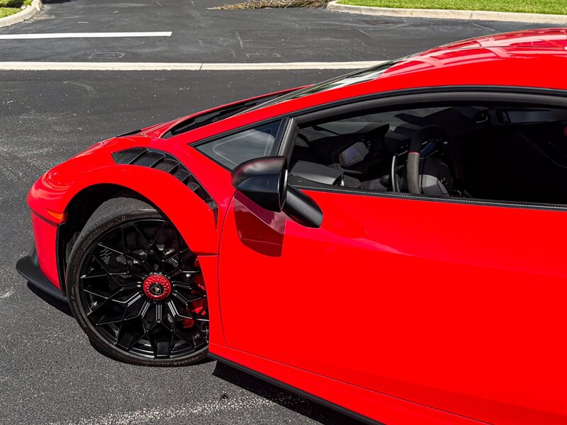 2023 Lamborghini Huracan STO - Photo 44 - Bonita Springs, FL 34134