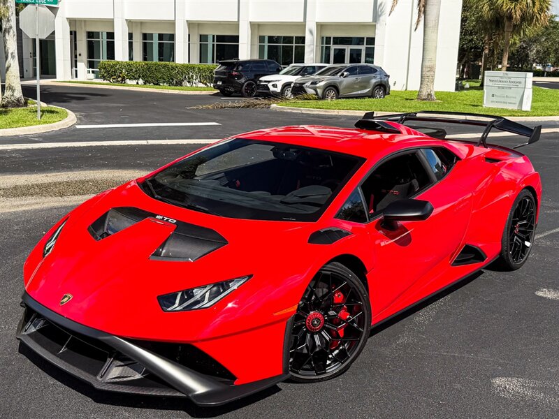 2023 Lamborghini Huracan STO - Photo 7 - Bonita Springs, FL 34134