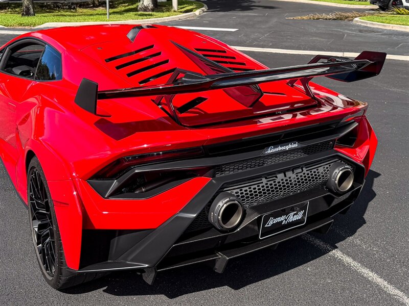 2023 Lamborghini Huracan STO - Photo 46 - Bonita Springs, FL 34134