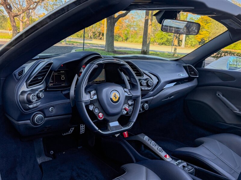2018 Ferrari 488 Spider   - Photo 12 - Bonita Springs, FL 34134
