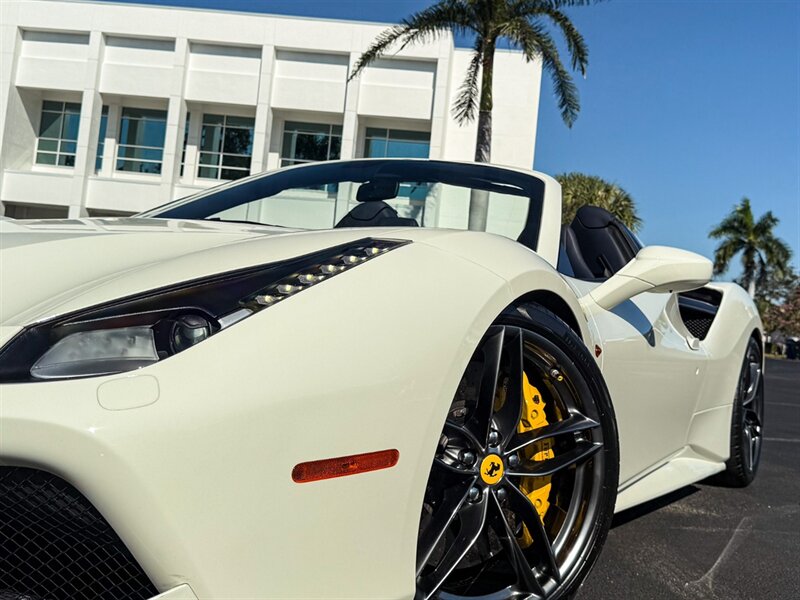 2018 Ferrari 488 Spider   - Photo 11 - Bonita Springs, FL 34134