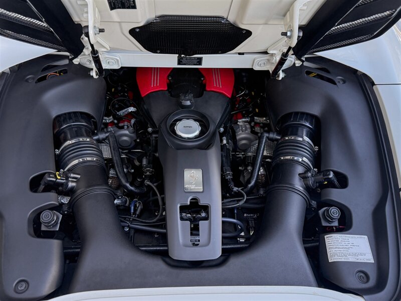 2018 Ferrari 488 Spider   - Photo 38 - Bonita Springs, FL 34134