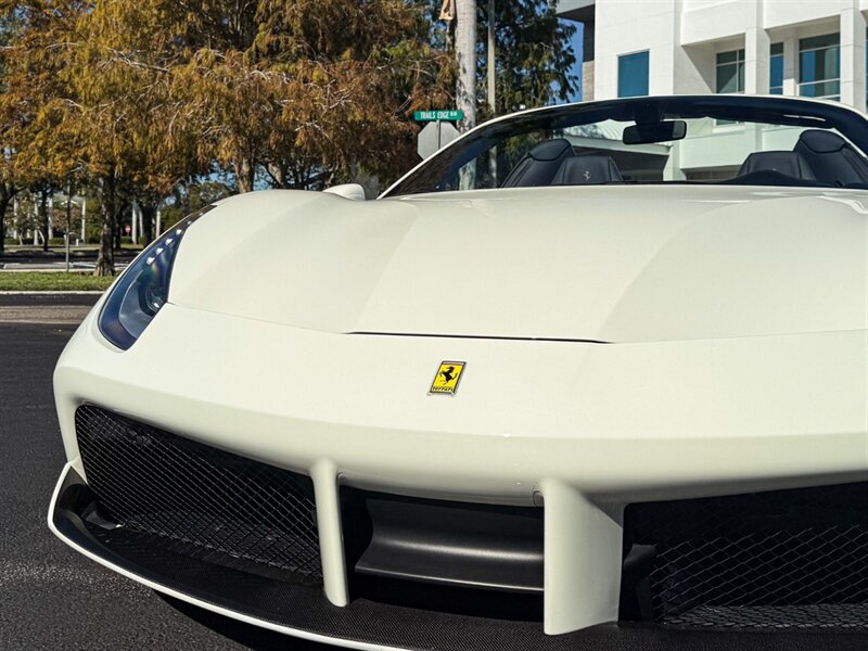 2018 Ferrari 488 Spider   - Photo 4 - Bonita Springs, FL 34134