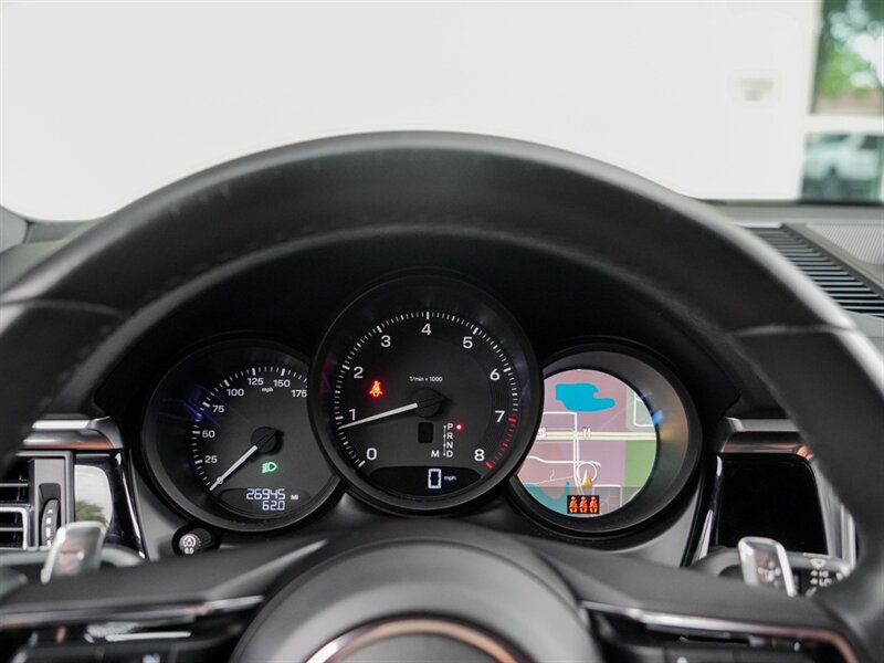 2023 Porsche Macan   - Photo 12 - Bonita Springs, FL 34134