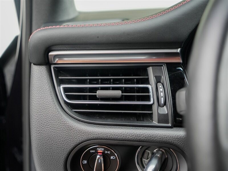 2023 Porsche Macan   - Photo 24 - Bonita Springs, FL 34134