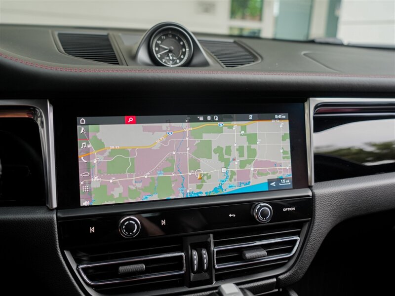 2023 Porsche Macan   - Photo 15 - Bonita Springs, FL 34134