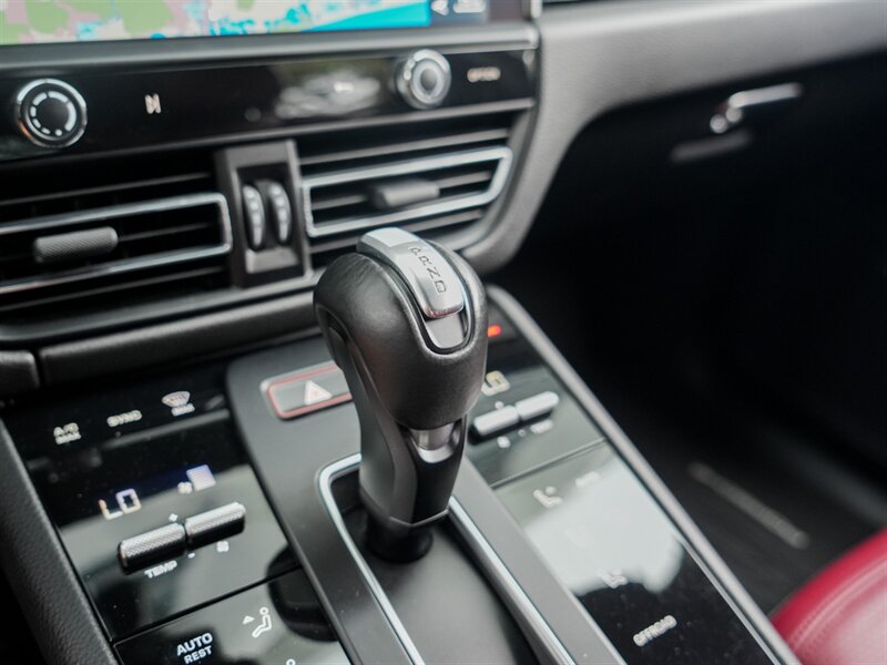 2023 Porsche Macan   - Photo 20 - Bonita Springs, FL 34134