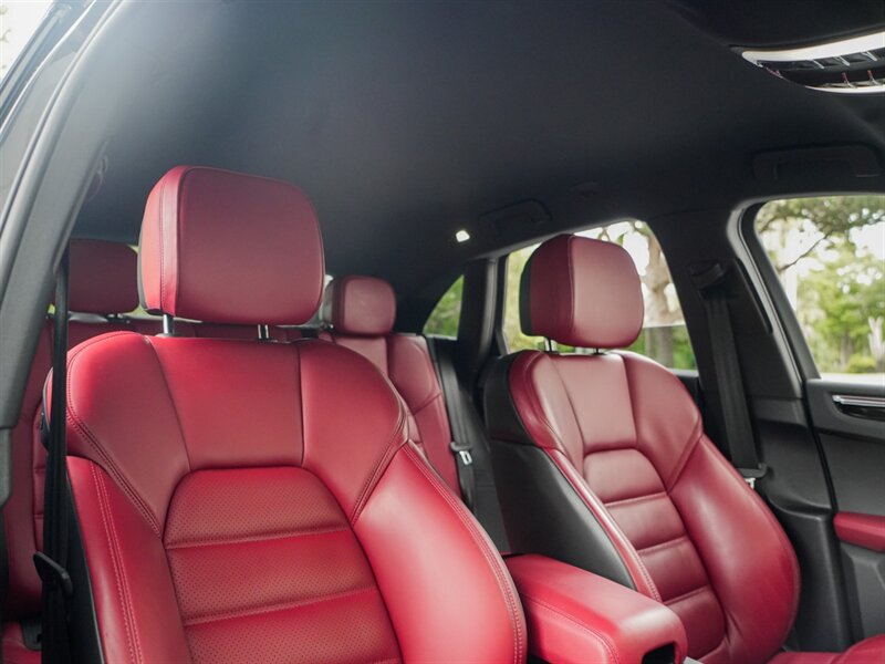 2023 Porsche Macan   - Photo 35 - Bonita Springs, FL 34134