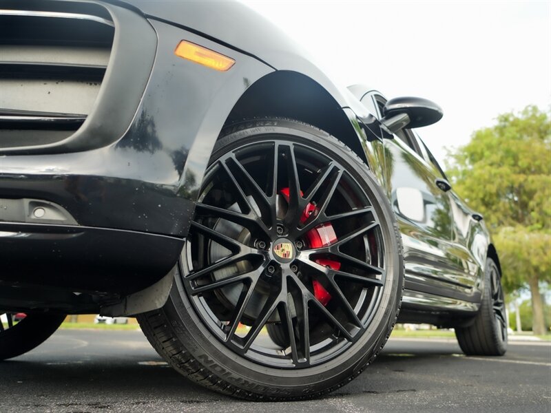 2023 Porsche Macan   - Photo 10 - Bonita Springs, FL 34134