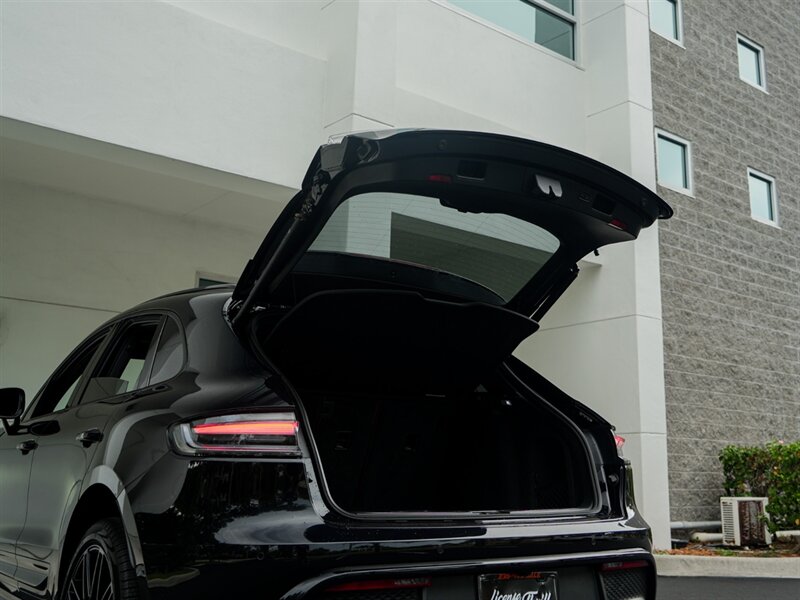 2023 Porsche Macan   - Photo 39 - Bonita Springs, FL 34134