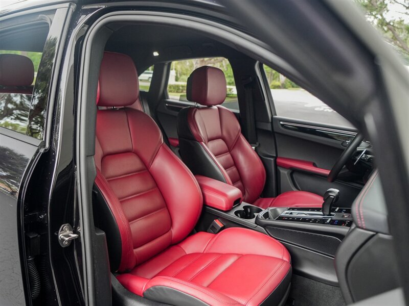 2023 Porsche Macan   - Photo 34 - Bonita Springs, FL 34134