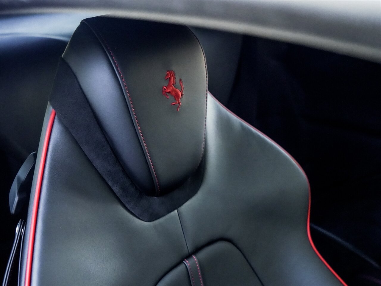 2021 Ferrari Roma   - Photo 29 - Bonita Springs, FL 34134