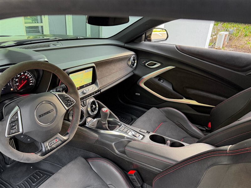 2019 Chevrolet Camaro ZL1   - Photo 15 - Bonita Springs, FL 34134