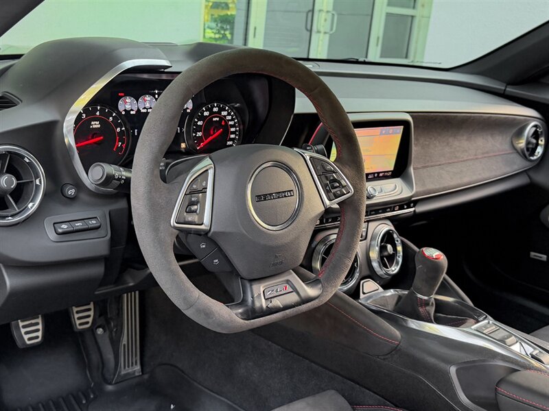 2019 Chevrolet Camaro ZL1   - Photo 13 - Bonita Springs, FL 34134