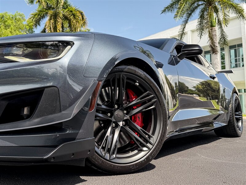 2019 Chevrolet Camaro ZL1   - Photo 12 - Bonita Springs, FL 34134