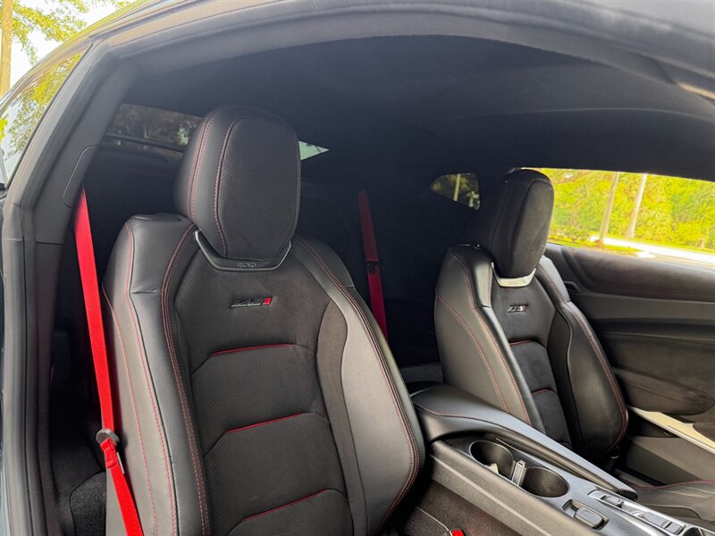 2019 Chevrolet Camaro ZL1   - Photo 31 - Bonita Springs, FL 34134