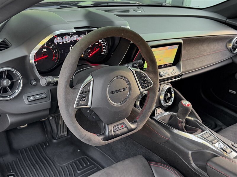 2019 Chevrolet Camaro ZL1   - Photo 27 - Bonita Springs, FL 34134