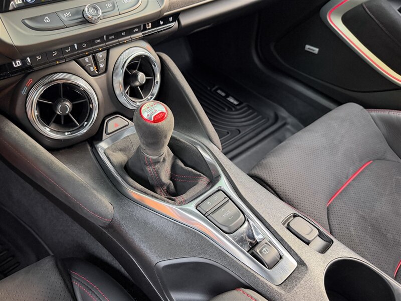 2019 Chevrolet Camaro ZL1   - Photo 18 - Bonita Springs, FL 34134