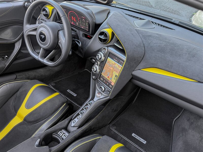 2022 McLaren 720S Spider Performance   - Photo 35 - Bonita Springs, FL 34134