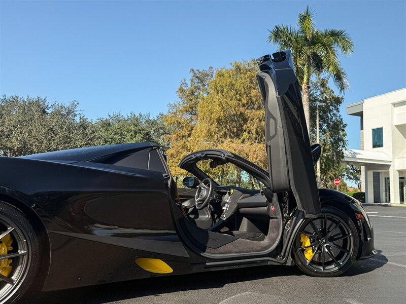 2022 McLaren 720S Spider Performance   - Photo 58 - Bonita Springs, FL 34134