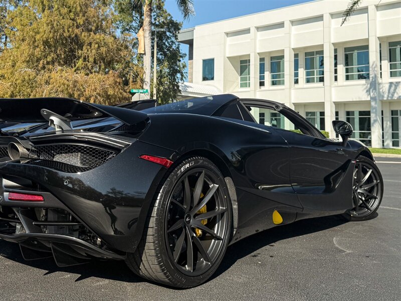 2022 McLaren 720S Spider Performance   - Photo 57 - Bonita Springs, FL 34134