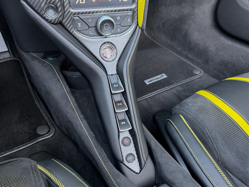 2022 McLaren 720S Spider Performance   - Photo 20 - Bonita Springs, FL 34134