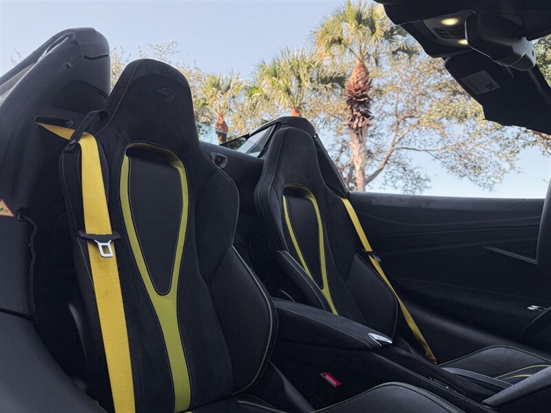 2022 McLaren 720S Spider Performance   - Photo 32 - Bonita Springs, FL 34134